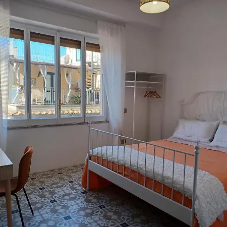 Pensión Edahouse 4*