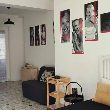 Pensión Edahouse 4*
