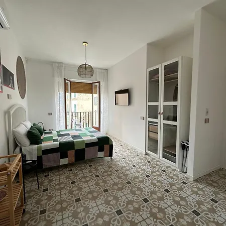 Edahouse Πανσιόν